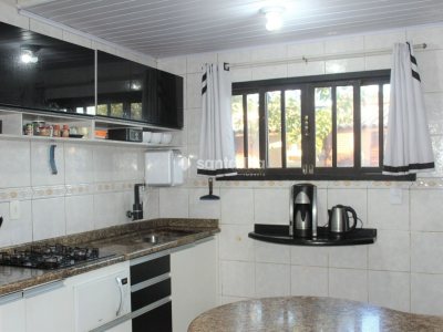 Casa à venda com 135m², 4 quartos, 1 suíte, 3 vagas no bairro Campeche em Florianópolis - Foto 8