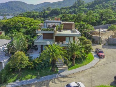 Casa à venda com 750m², 3 quartos, 3 suítes, 3 vagas no bairro Lagoa da Conceição em Florianópolis - Foto 2