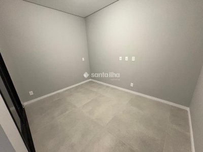 Casa à venda com 208m², 4 quartos, 3 suítes, 1 vaga no bairro Campeche em Florianópolis - Foto 9