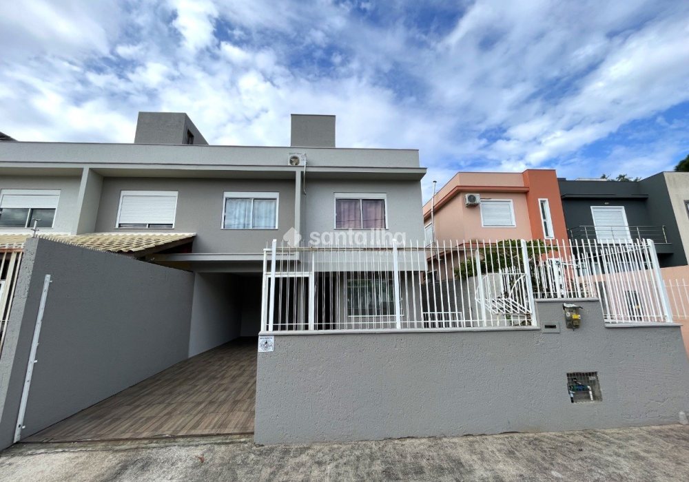 Casa para alugar com 133m², 3 quartos, 1 suíte, 2 vagas no bairro Campeche Central em Florianópolis - Foto 1