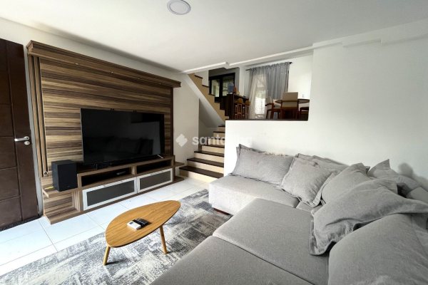 Casa para alugar com 133m², 3 quartos, 1 suíte, 2 vagas no bairro Campeche Central em Florianópolis