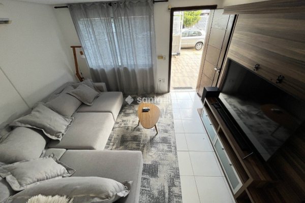 Casa para alugar com 133m², 3 quartos, 1 suíte, 2 vagas no bairro Campeche Central em Florianópolis