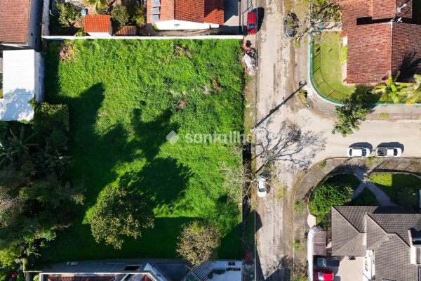 Terreno à venda com 750m² no bairro Trindade em Florianópolis