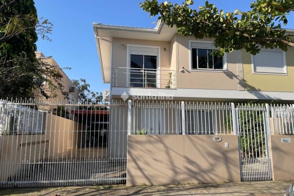Casa à venda com 195m², 3 quartos, 1 suíte, 3 vagas no bairro Campeche em Florianópolis