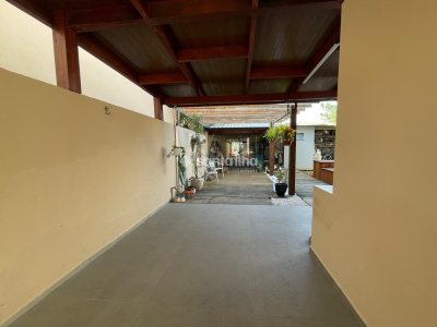 Casa à venda com 195m², 3 quartos, 1 suíte, 3 vagas no bairro Campeche em Florianópolis - Foto 19