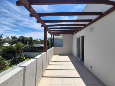 Casa em Condomínio à venda com 290m², 3 quartos, 3 suítes, 2 vagas no bairro Campeche em Florianópolis - Foto 15