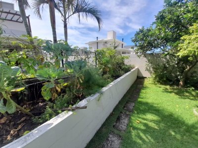 Casa em Condomínio à venda com 290m², 3 quartos, 3 suítes, 2 vagas no bairro Campeche em Florianópolis - Foto 25