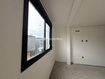 Casa à venda com 142m², 3 quartos, 1 suíte, 1 vaga no bairro Morro das Pedras em Florianópolis - Foto 20