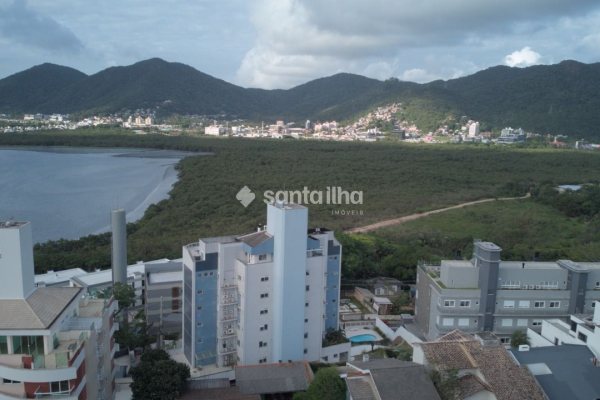 Apartamento à venda com 150m², 4 quartos, 3 suítes, 2 vagas no bairro João Paulo em Florianópolis