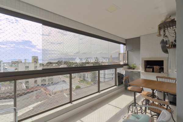 Apartamento à venda com 113m², 3 quartos, 2 suítes, 2 vagas no bairro Balneário do Estreito em Florianópolis