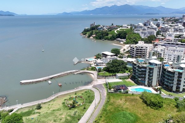 Apartamento à venda com 299m², 4 quartos, 4 suítes, 3 vagas no bairro Coqueiros em Florianópolis