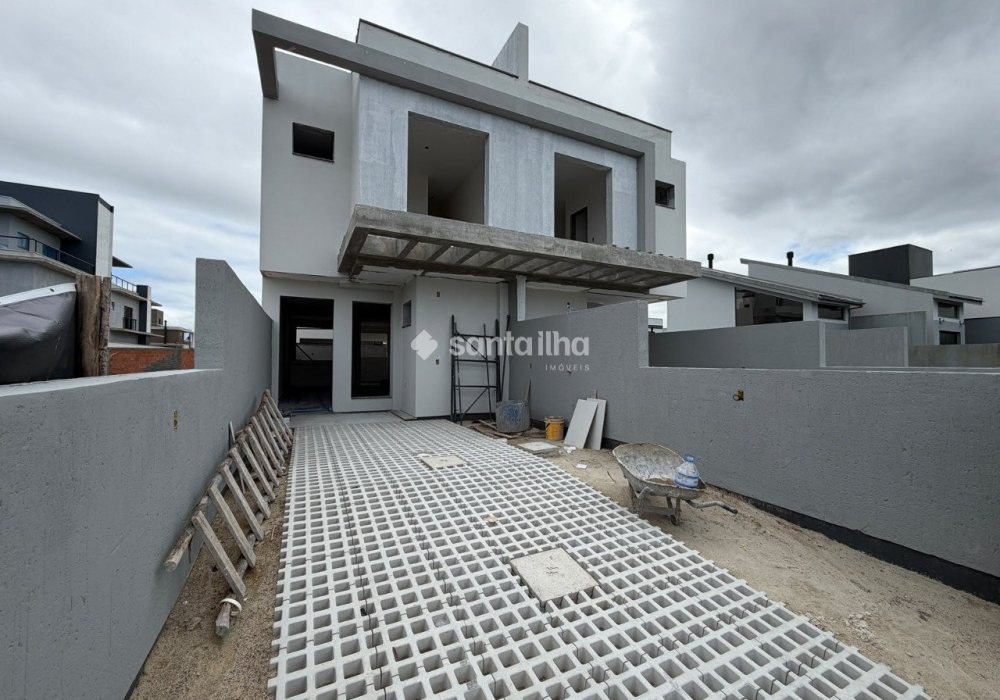 Casa à venda com 131m², 2 quartos, 2 suítes, 1 vaga no bairro Campeche em Florianópolis - Foto 1