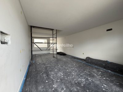 Casa à venda com 131m², 2 quartos, 2 suítes, 1 vaga no bairro Campeche em Florianópolis - Foto 3