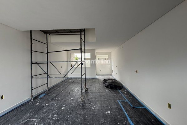 Casa à venda com 131m², 2 quartos, 2 suítes, 1 vaga no bairro Campeche em Florianópolis