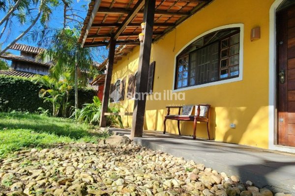 Casa à venda com 180m², 3 quartos, 1 suíte, 5 vagas no bairro Campeche em Florianópolis