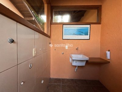 Casa em Condomínio para alugar ou comprar com 320m², 5 quartos, 5 suítes, 4 vagas no bairro Rio Tavares em Florianópolis - Foto 32