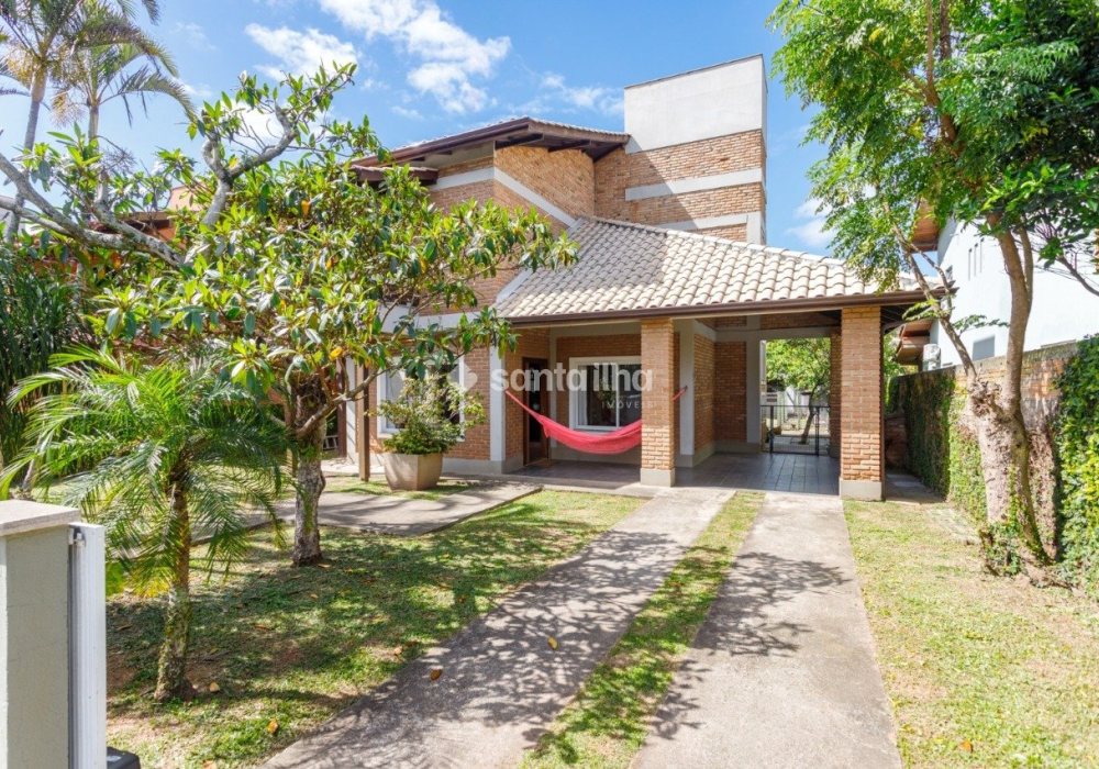 Casa em Condomínio à venda com 168m², 3 quartos, 1 suíte, 2 vagas no bairro Morro das Pedras em Florianópolis - Foto 1