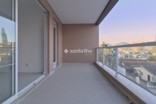Apartamento à venda com 97m², 2 quartos, 1 suíte, 1 vaga no bairro João Paulo em Florianópolis