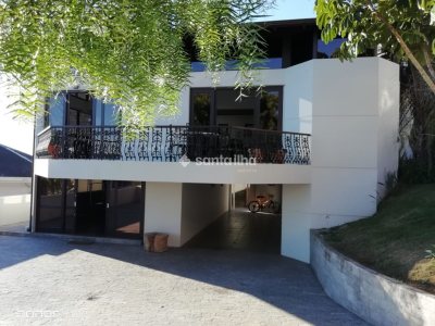 Casa à venda com 269m², 3 quartos, 3 suítes, 8 vagas no bairro Centro em Florianópolis - Foto 2