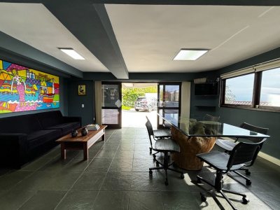 Casa à venda com 269m², 3 quartos, 3 suítes, 8 vagas no bairro Centro em Florianópolis - Foto 41
