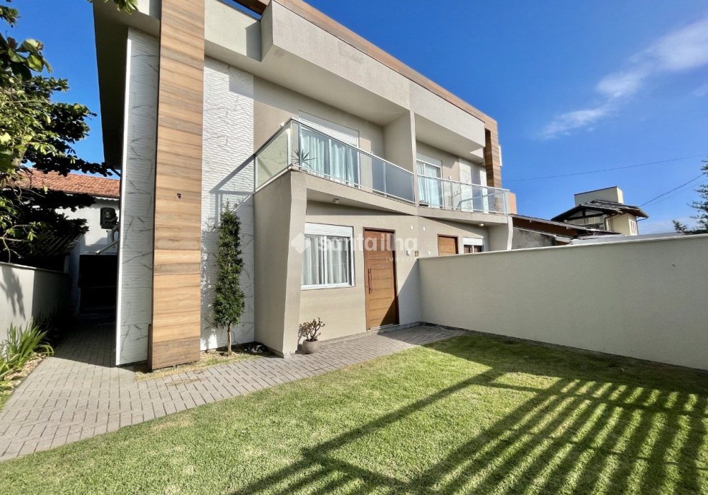 Casa à venda com 154m², 3 quartos, 1 suíte, 2 vagas no bairro Campeche em Florianópolis - Foto 1