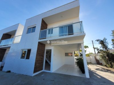 Casa para alugar com 140m², 3 quartos, 1 suíte, 1 vaga no bairro Campeche em Florianópolis - Foto 2