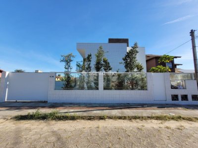 Casa para alugar com 140m², 3 quartos, 1 suíte, 1 vaga no bairro Campeche em Florianópolis - Foto 29