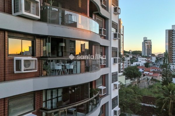 Apartamento à venda com 115m², 3 quartos, 1 suíte, 2 vagas no bairro Agronômica em Florianópolis
