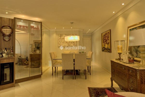 Apartamento à venda com 115m², 3 quartos, 1 suíte, 2 vagas no bairro Agronômica em Florianópolis