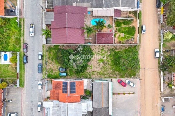 Terreno à venda com 600m², 1 vaga no bairro Morro das Pedras em Florianópolis
