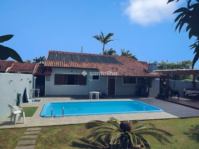 Casa à venda com 150m², 3 quartos, 2 suítes, 3 vagas no bairro Campeche em Florianópolis - Foto 4