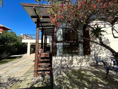 Casa à venda com 224m², 3 quartos, 3 suítes, 3 vagas no bairro Rio Tavares em Florianópolis - Foto 2