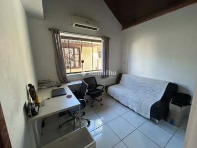Casa à venda com 224m², 3 quartos, 3 suítes, 3 vagas no bairro Rio Tavares em Florianópolis - Foto 14