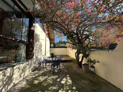 Casa à venda com 224m², 3 quartos, 3 suítes, 3 vagas no bairro Rio Tavares em Florianópolis - Foto 26