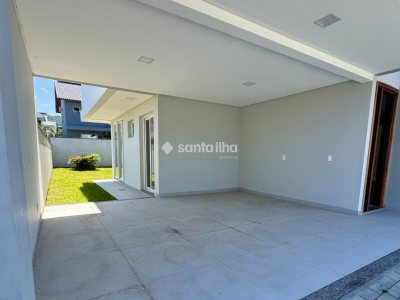 Casa à venda com 221m², 3 quartos, 3 suítes, 2 vagas no bairro Campeche em Florianópolis - Foto 4