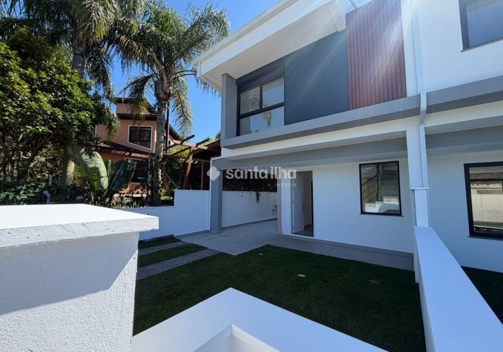 Casa à venda com 165m², 3 quartos, 1 suíte, 2 vagas no bairro Campeche em Florianópolis - Foto 1