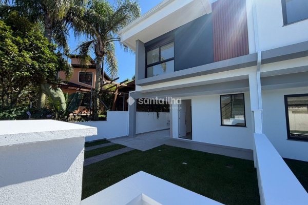 Casa à venda com 165m², 3 quartos, 1 suíte, 2 vagas no bairro Campeche em Florianópolis
