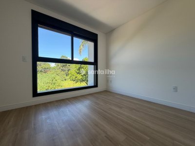 Casa à venda com 165m², 3 quartos, 1 suíte, 2 vagas no bairro Campeche em Florianópolis - Foto 11