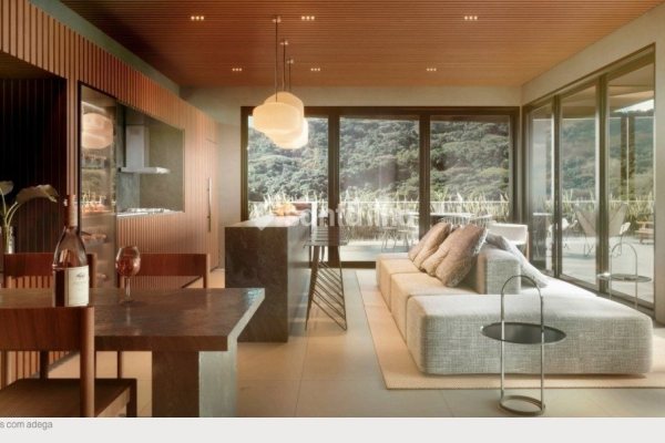 Loft à venda com 162m², 3 quartos, 2 suítes, 2 vagas no bairro Lagoa da Conceição em Florianópolis