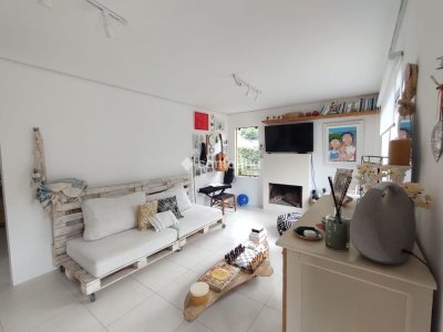 Casa à venda com 120m², 2 quartos, 1 suíte, 4 vagas no bairro Rio Tavares em Florianópolis - Foto 11