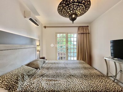 Casa para alugar com 330m², 5 quartos, 2 suítes, 3 vagas no bairro Campeche em Florianópolis - Foto 13