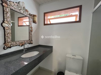 Casa para alugar com 330m², 5 quartos, 2 suítes, 3 vagas no bairro Campeche em Florianópolis - Foto 39