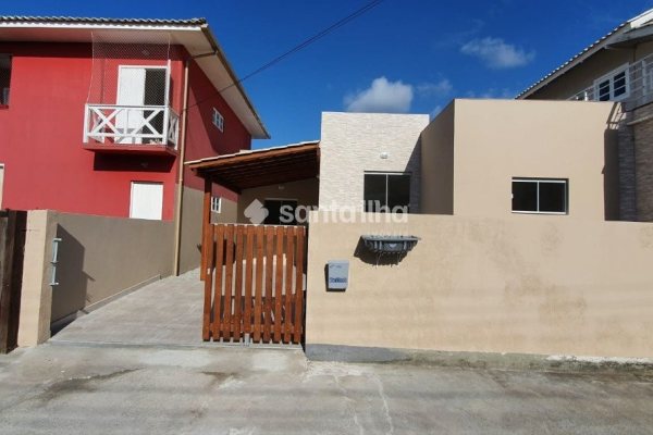 Casa à venda com 425m², 4 quartos, 2 suítes, 3 vagas no bairro Campeche em Florianópolis
