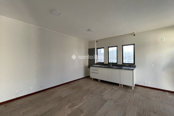Casa para alugar com 120m², 2 quartos, 2 suítes, 2 vagas no bairro Rio Tavares em Florianópolis
