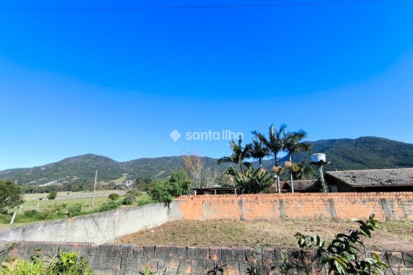 Terreno à venda com 360m² no bairro Ribeirão da Ilha em Florianópolis