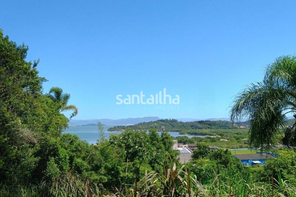 Terreno à venda com 444m², 1 vaga no bairro Ribeirão da Ilha em Florianópolis