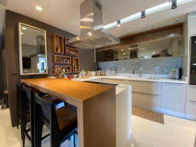 Apartamento à venda com 170m², 3 quartos, 3 suítes, 2 vagas no bairro Agronômica em Florianópolis - Foto 4