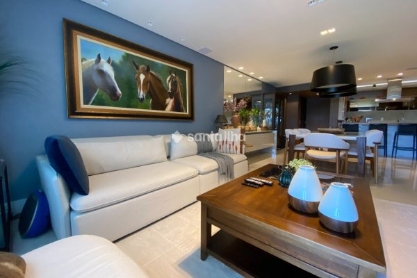 Apartamento à venda com 170m², 3 quartos, 3 suítes, 2 vagas no bairro Agronômica em Florianópolis