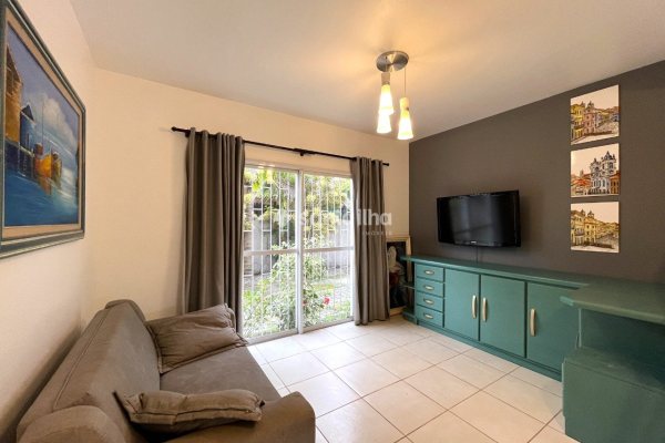 Casa à venda com 87m², 2 quartos, 1 vaga no bairro Campeche em Florianópolis