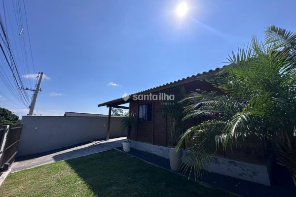 Casa à venda com 120m², 4 quartos, 4 vagas no bairro Campeche em Florianópolis